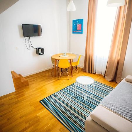 Dta Hebrangova Apartman Zágráb Kültér fotó